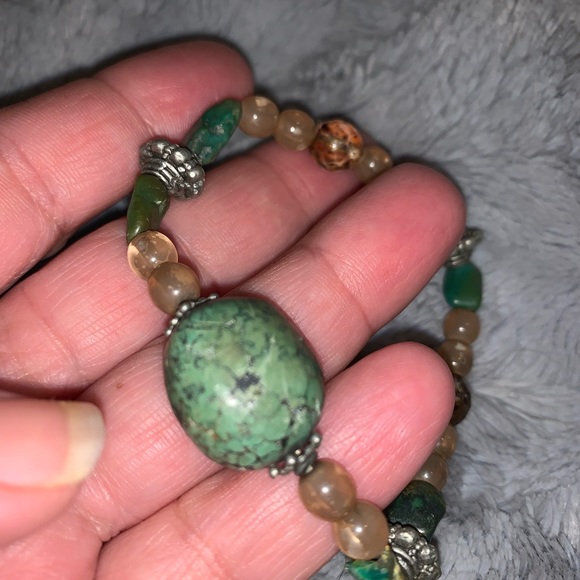 Drop earrings and stone bracelet - Picture 5 of 7